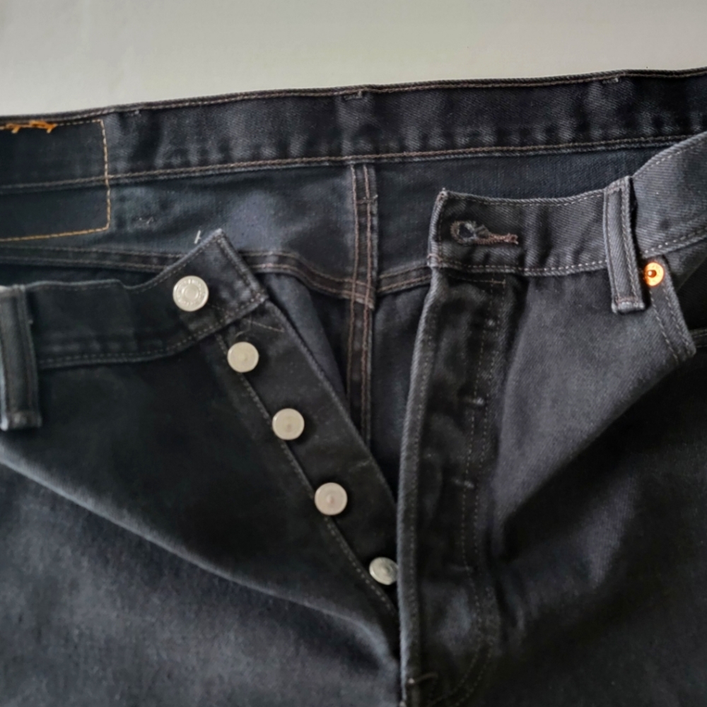 Levi's 501 Original Straight Leg Button  Fly Black Jeans  Size ( 37.5" ×27") - Picture 7 of 15